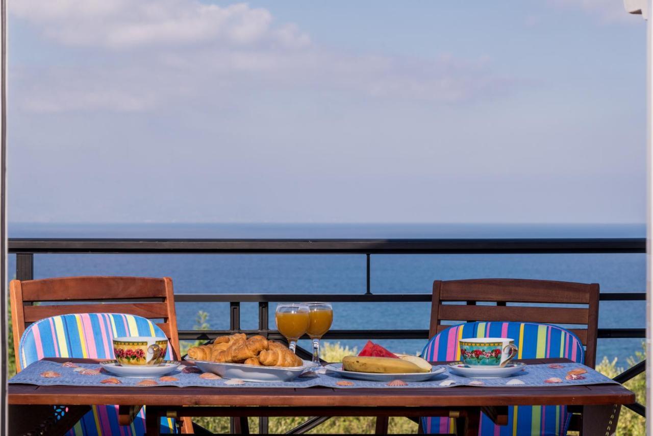 Soso'S Sea View Apartment Plános Extérieur photo